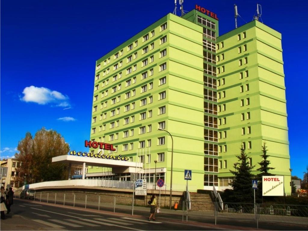 Hotel Accademia Ostrowiec Świętokrzyski Εξωτερικό φωτογραφία
