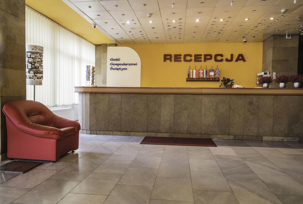 Hotel Accademia Ostrowiec Świętokrzyski Εξωτερικό φωτογραφία
