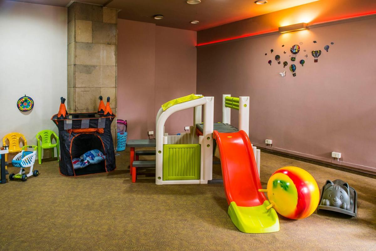 Hotel Accademia Ostrowiec Świętokrzyski Εξωτερικό φωτογραφία